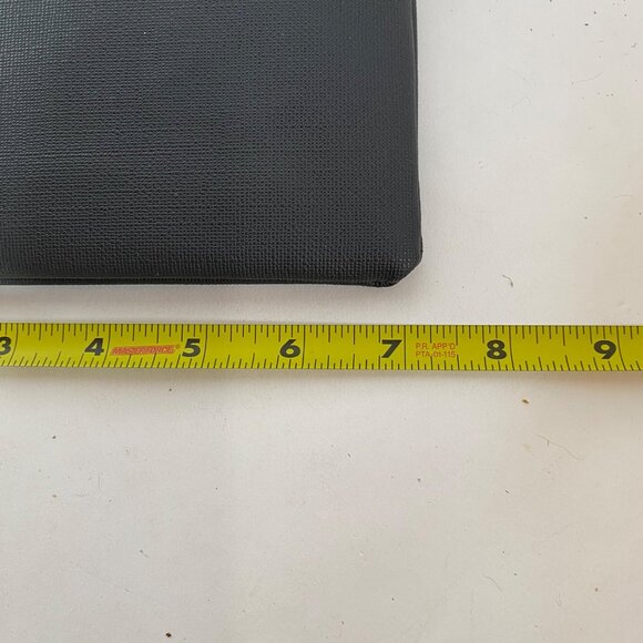 Tumi For Delta Black Travel Pouch With Zipper Closure & Textured Finish - Picture 5 of 5